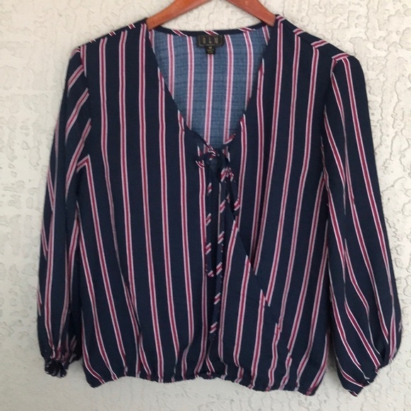 OLM Stripe Print Criss‎ Cross Surplice V-Neck With Tie Top - Picture 1 of 8